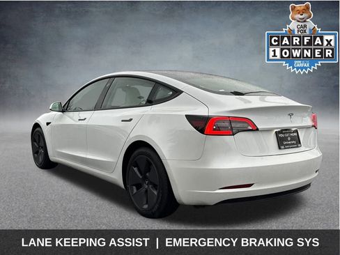 Used 2021 Tesla Model 3 Standard Range Plus image 6