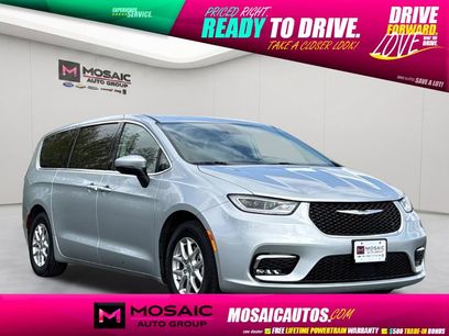 Used 2023 Chrysler Pacifica Touring-L