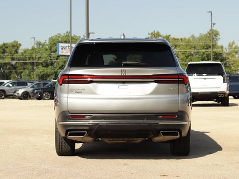 Used 2025 Buick Enclave Preferred w/ Power Package AWD/4WD image 6