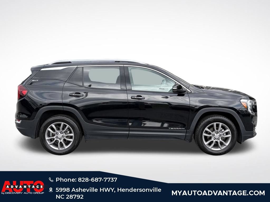 Used 2024 GMC Terrain SLT AWD/4WD image 2