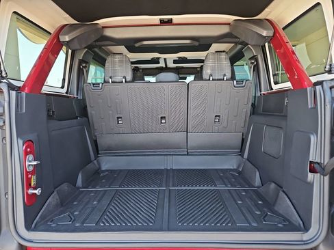 Used 2025 Ford Bronco Heritage Edition AWD/4WD image 30