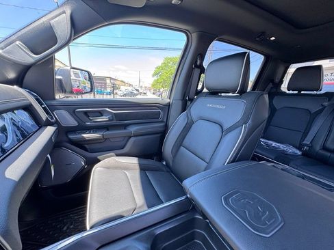 New 2026 RAM 1500 Laramie AWD/4WD image 15