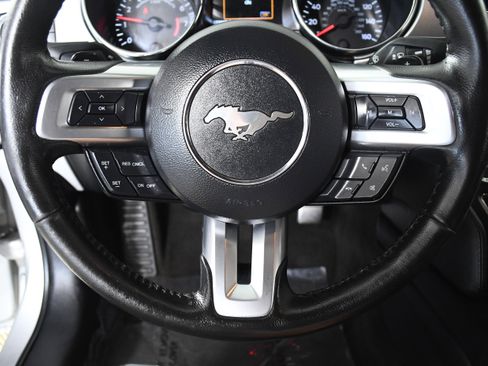 Used 2016 Ford Mustang Premium image 10