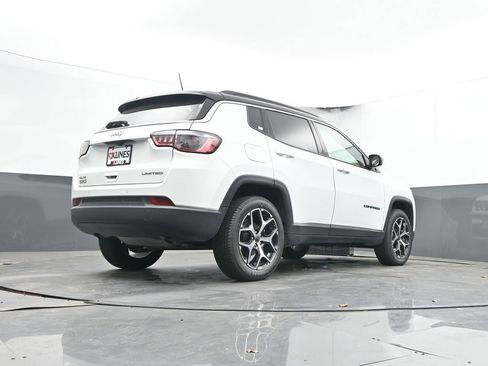 Used 2025 Jeep Compass Limited AWD/4WD image 52