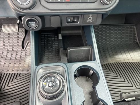 Used 2025 Ford Maverick Lariat AWD/4WD image 23