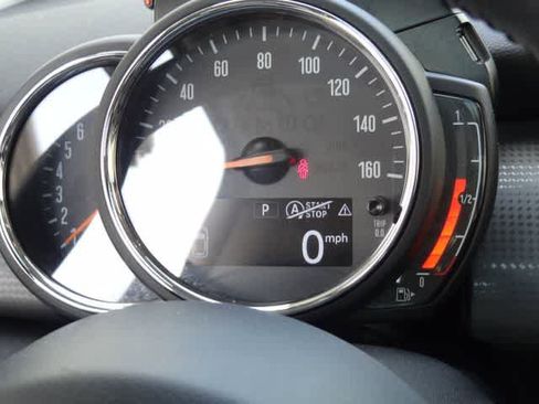 Used 2020 MINI Cooper 2-Door Hardtop image 19