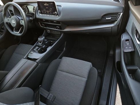 Certified 2023 Nissan Rogue SV image 7