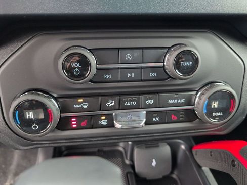 New 2026 Ford Bronco Heritage Edition image 35