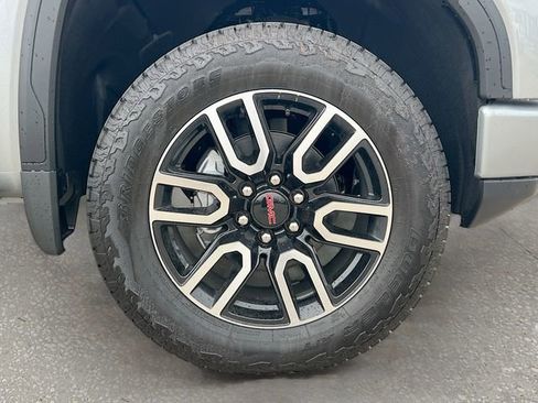 New 2026 GMC Sierra 1500 AT4 w/ AT4 Premium Package AWD/4WD image 19