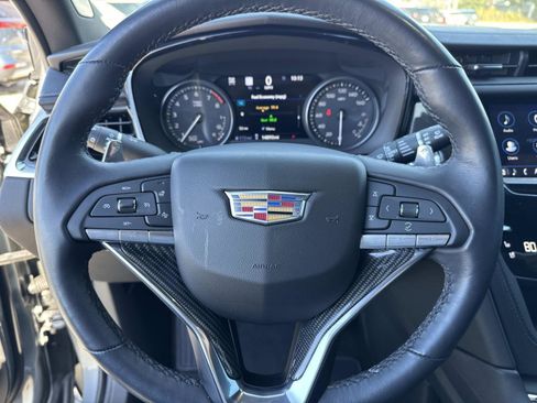 Certified 2024 Cadillac XT6 Sport w/ Technology Package image 31