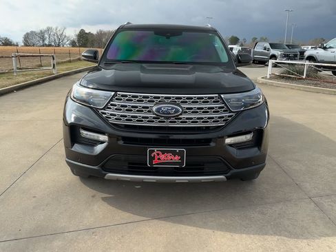 Used 2021 Ford Explorer Limited w/ Equipment Group 301A image 2