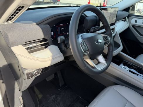 New 2026 Ford Explorer Active w/ Active Comfort Package RWD image 27