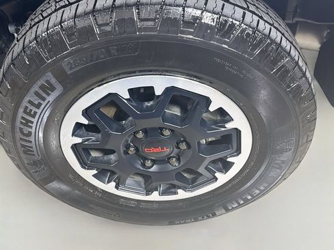 Certified 2025 Toyota 4Runner TRD Off-Road AWD/4WD image 31
