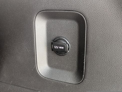 Certified 2024 Kia Carnival LX image 15