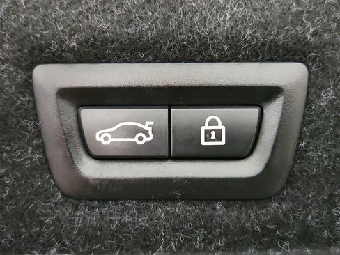 Used 2018 BMW M550i xDrive AWD/4WD image 35