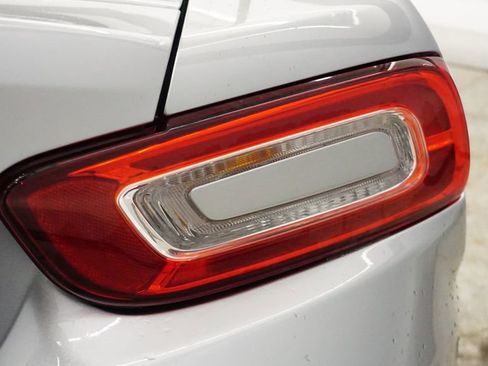 Used 2017 FIAT 124 Spider Abarth image 15