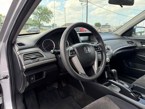 Used 2010 Honda Accord LX image 9