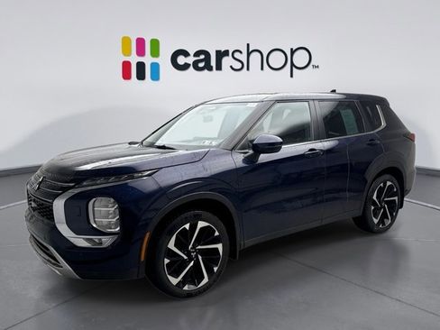 Used 2022 Mitsubishi Outlander SE image 1