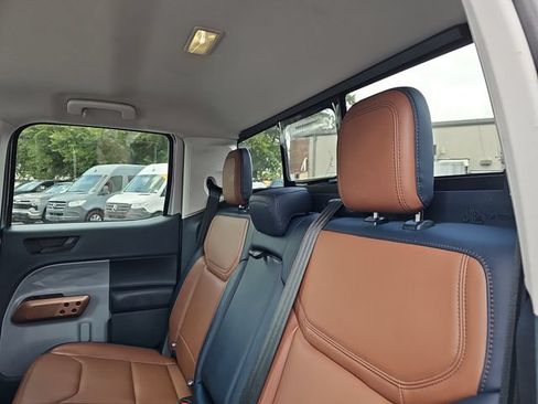 Used 2022 Ford Maverick Lariat w/ Lariat Luxury Package AWD/4WD image 13