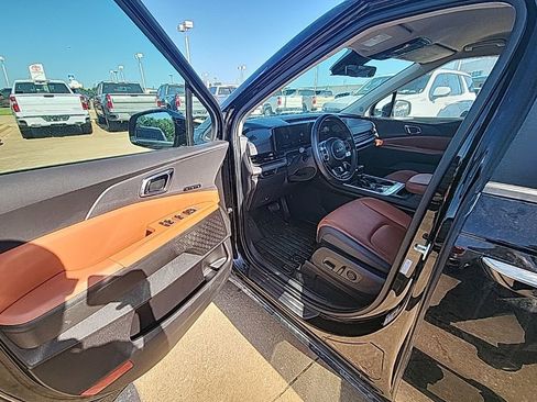 Used 2026 Kia Carnival EX FWD image 11
