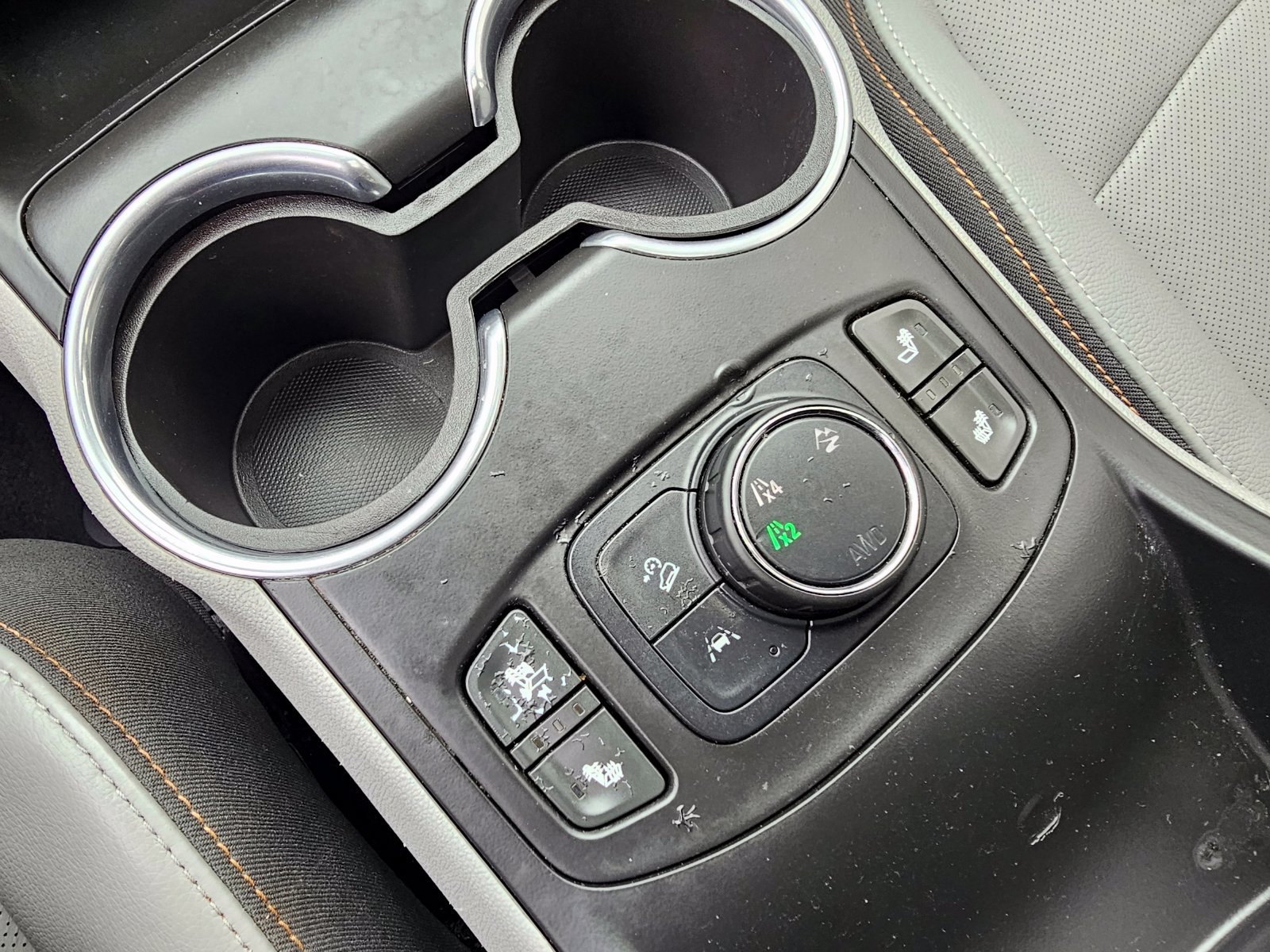 Used 2019 GMC Terrain SLT w/ Infotainment Package II AWD/4WD image 25