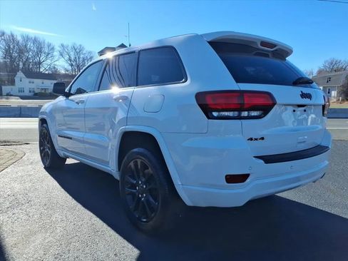 Used 2019 Jeep Grand Cherokee Altitude image 5