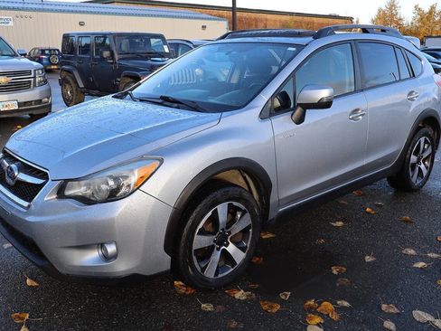 Used 2014 Subaru Crosstrek Touring image 1