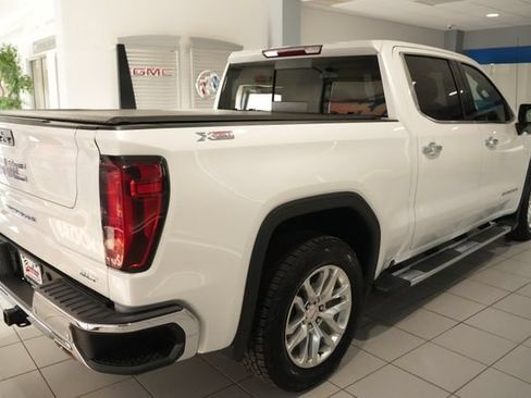 Used 2022 GMC Sierra 1500 SLT w/ SLT Premium Plus Package AWD/4WD image 8