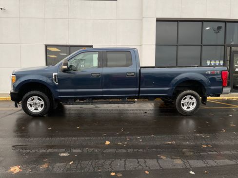 Used 2017 Ford F250 XLT w/ XLT Value Package image 6