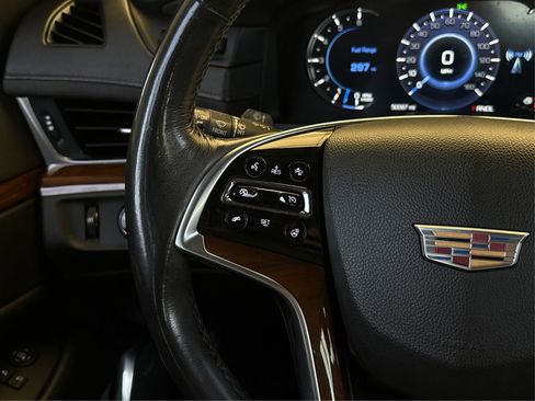 Used 2019 Cadillac Escalade ESV Luxury image 28