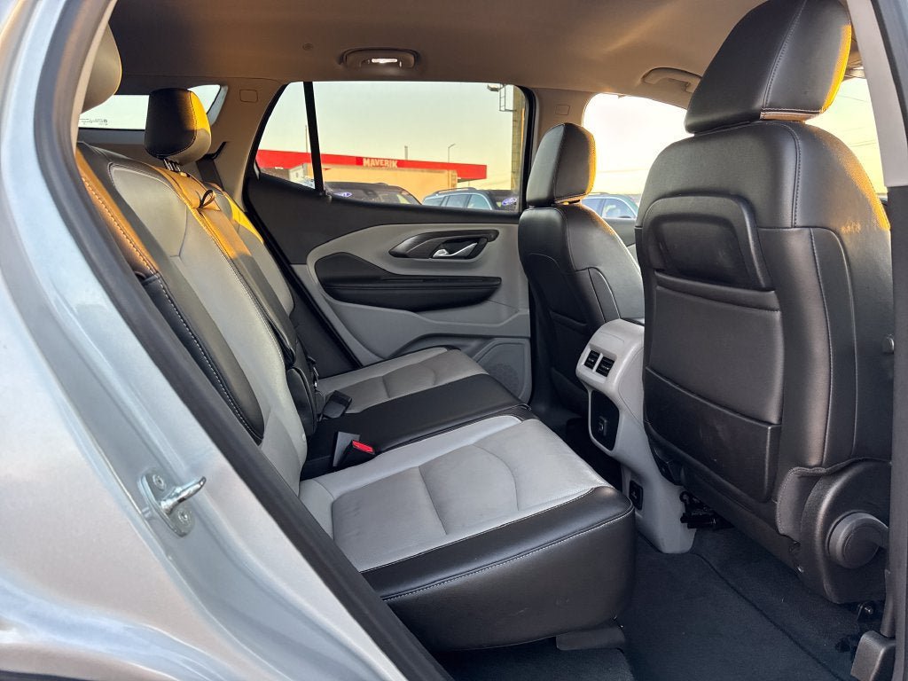 Used 2022 GMC Terrain SLT AWD/4WD image 13