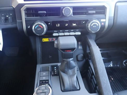 New 2026 Toyota Tacoma TRD Off-Road w/ TRD Off Road Upgrade Package AWD/4WD image 18