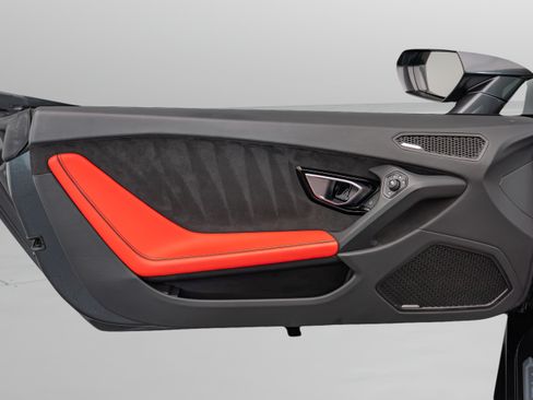 Used 2023 Lamborghini Huracan EVO RWD image 17