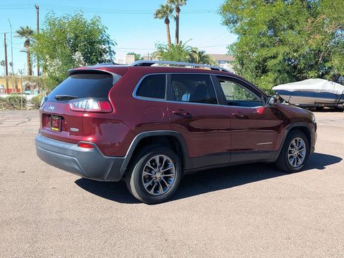 Used 2019 Jeep Cherokee Latitude Plus image 3