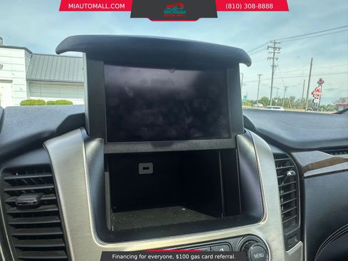 Used 2017 GMC Yukon Denali w/ Open Road Package AWD/4WD image 18