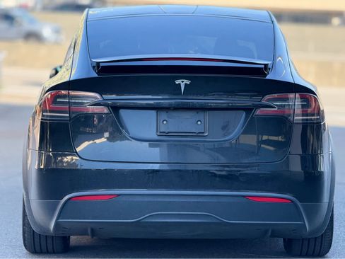 Used 2022 Tesla Model X image 5