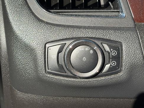 Used 2012 Ford Edge Limited image 11