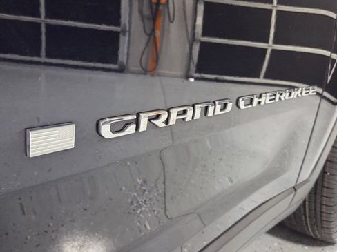 Used 2023 Jeep Grand Cherokee L Limited w/ Luxury Tech Group II RWD image 19