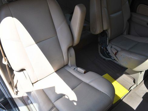 Used 2014 GMC Yukon XL Denali AWD/4WD image 29