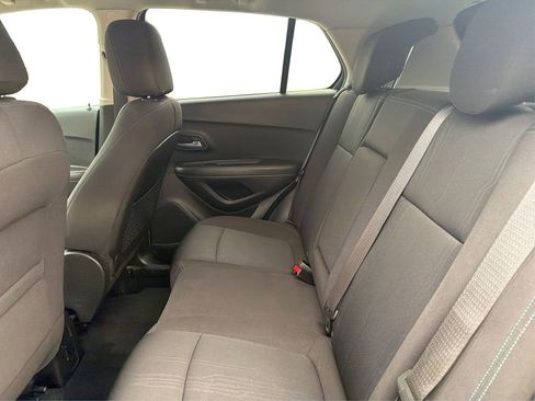 Used 2016 Chevrolet Trax LT w/ LT Sun and Sound Package image 11