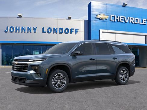 New 2026 Chevrolet Traverse LT image 2