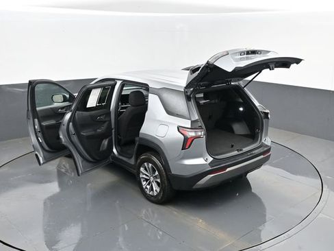 Used 2025 Chevrolet Equinox LT image 27