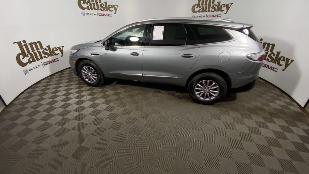 Certified 2024 Buick Enclave Essence AWD/4WD image 5