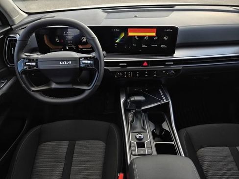 New 2026 Kia Sorento LX FWD image 19