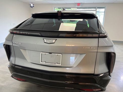 Certified 2024 Cadillac Lyriq Sport AWD/4WD image 9
