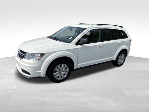 Used 2017 Dodge Journey SE FWD image 2