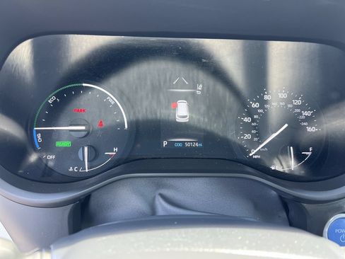Used 2024 Toyota Sienna XLE FWD image 21