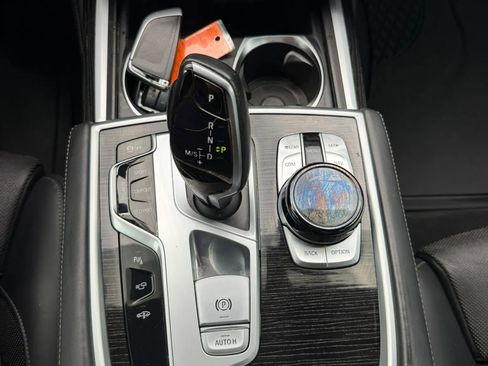 Used 2019 BMW 750i xDrive w/ Executive Package image 23