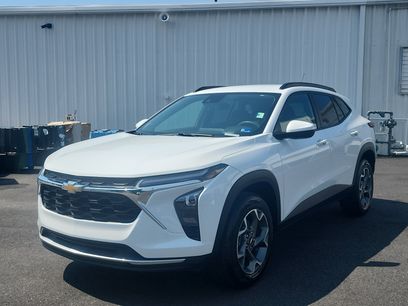 Used 2025 Chevrolet Trax LT