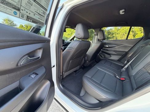 New 2026 Buick Envista Avenir FWD image 15